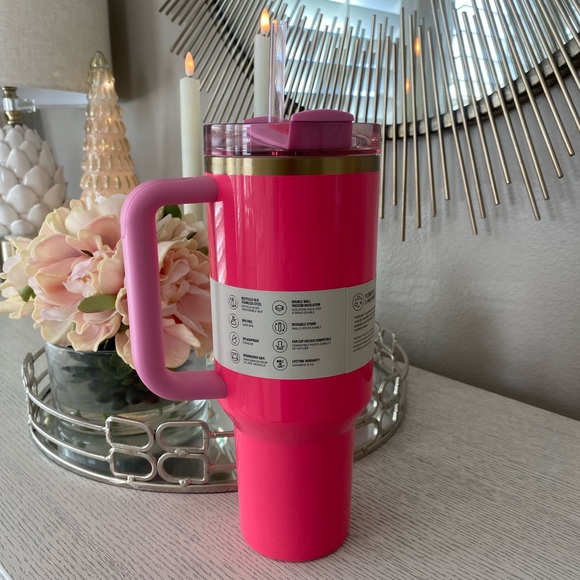 Limited Edition Paradise Pink 40oz Stanley Quencher H2.0 Flowstate Tumbler - Picture 2 of 11